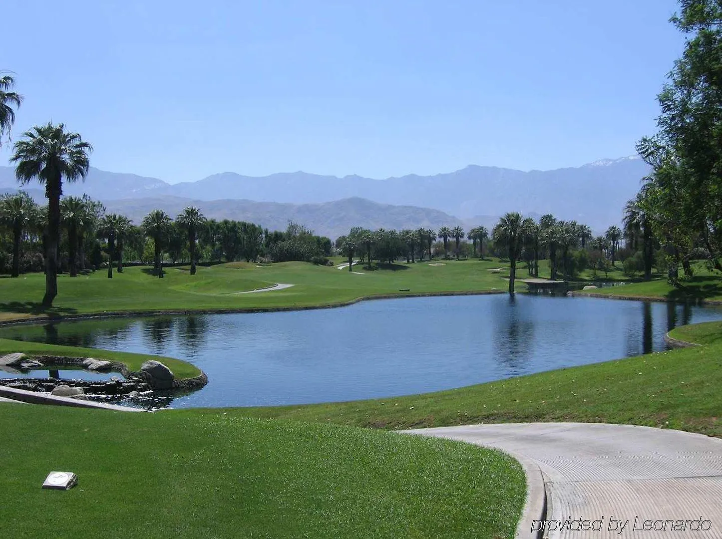 Hampton Inn Tropicana Las Vegas 3*,