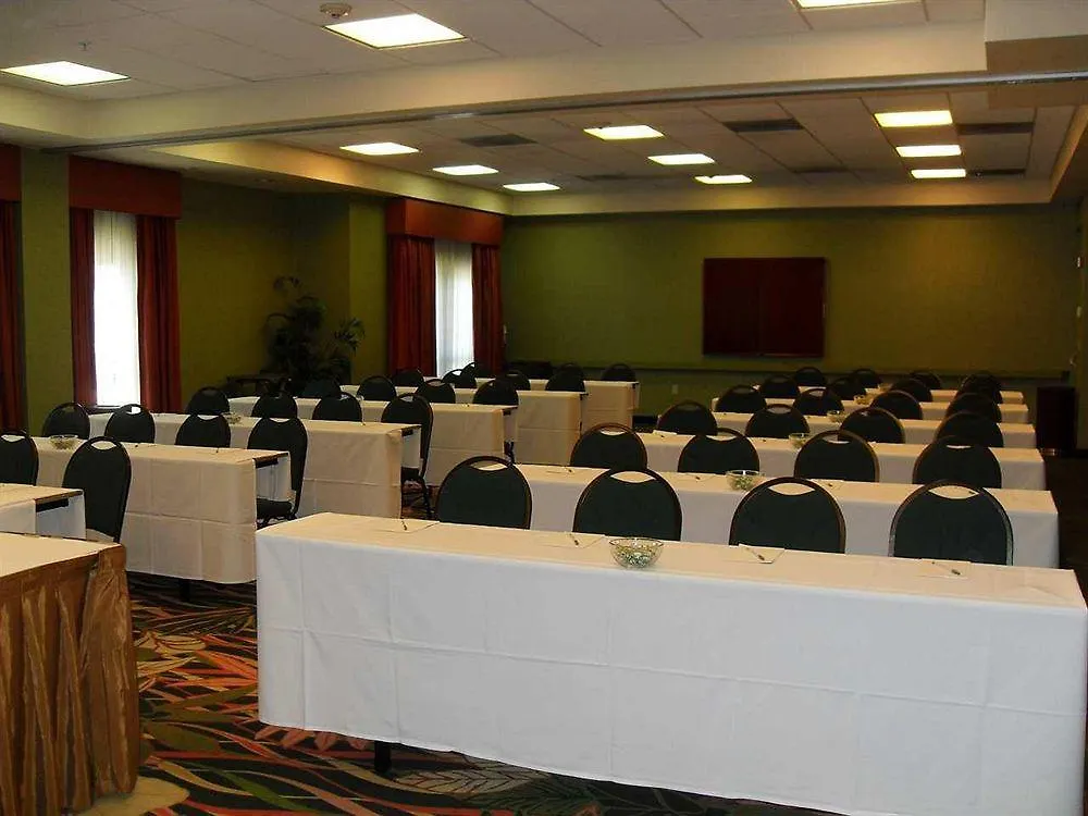 Hampton Inn Tropicana Las Vegas 3*,