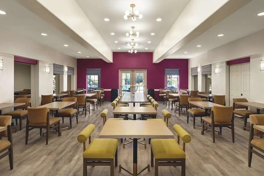 Hampton Inn Tropicana Las Vegas Hotel