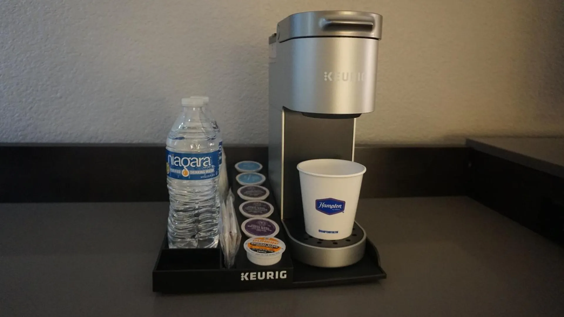 Hampton Inn Tropicana Las Vegas 3*,